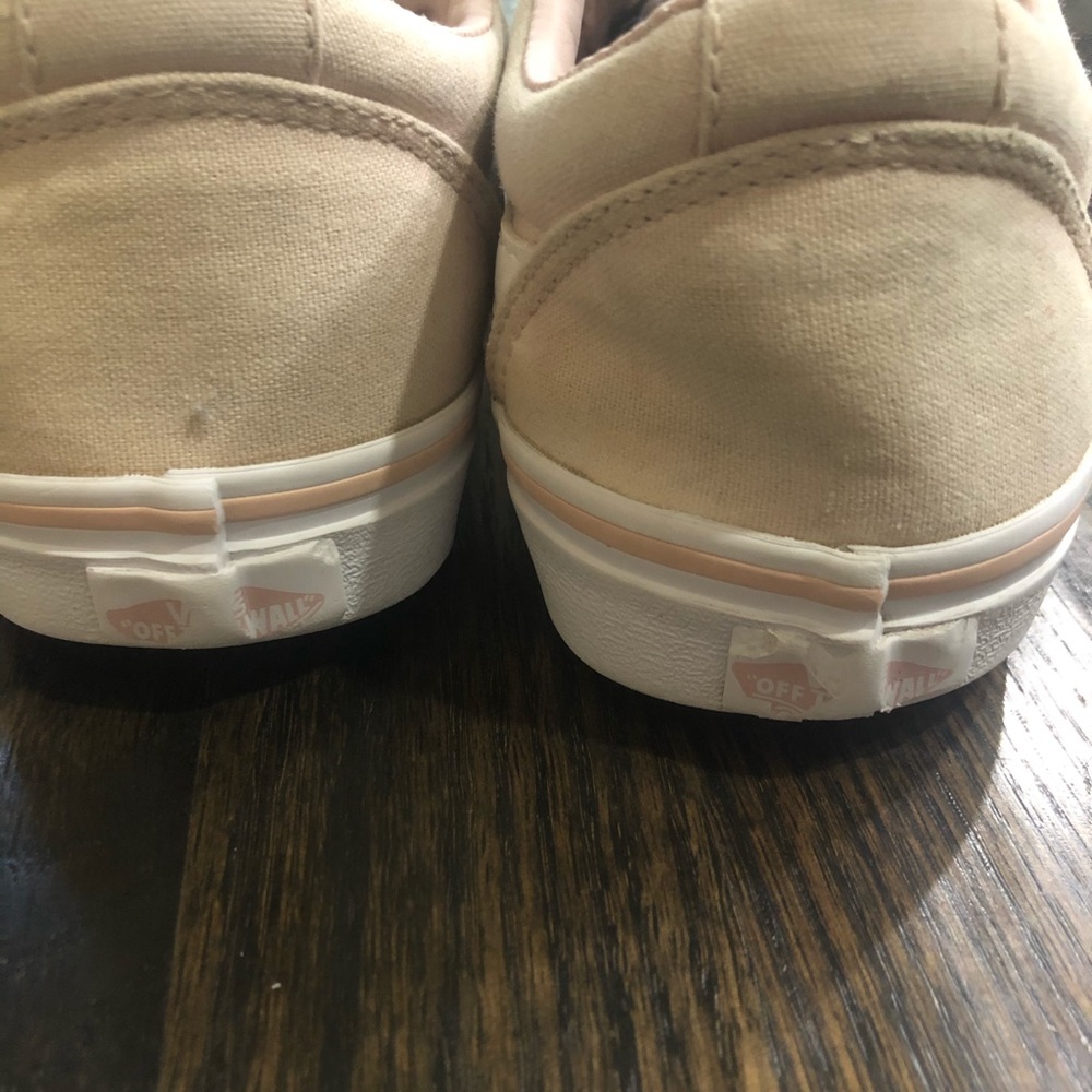 Vans - Picture 5 of 8